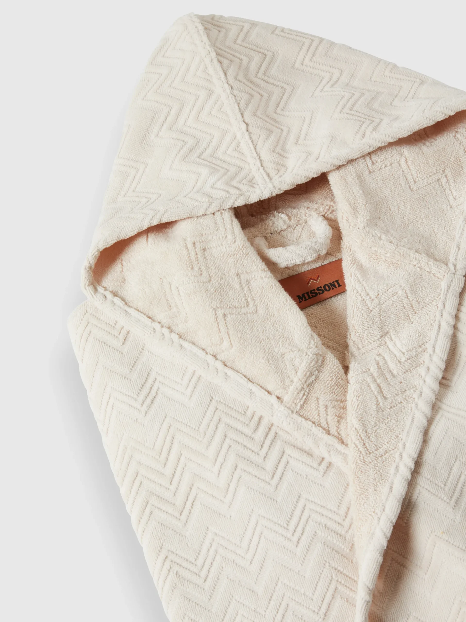 Chalk bathrobe in cotton terry with zigzag pattern