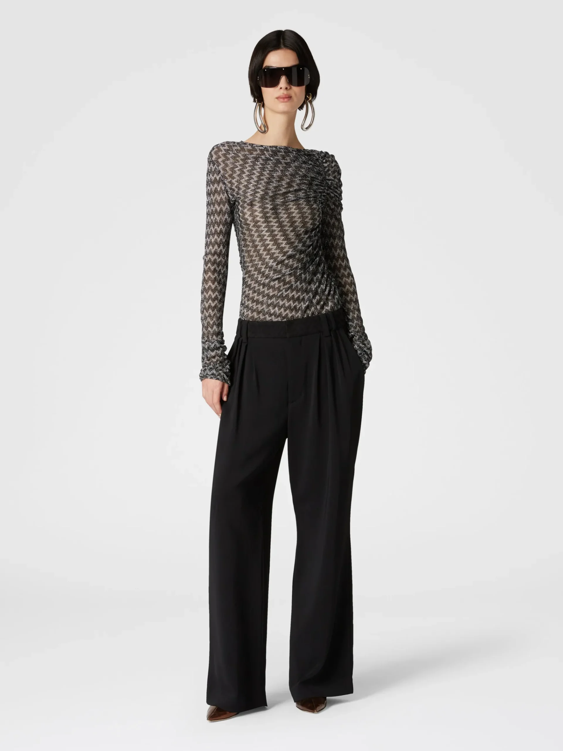 Classic viscose trousers with chevron insert