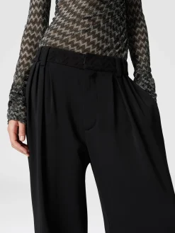 Classic viscose trousers with chevron insert
