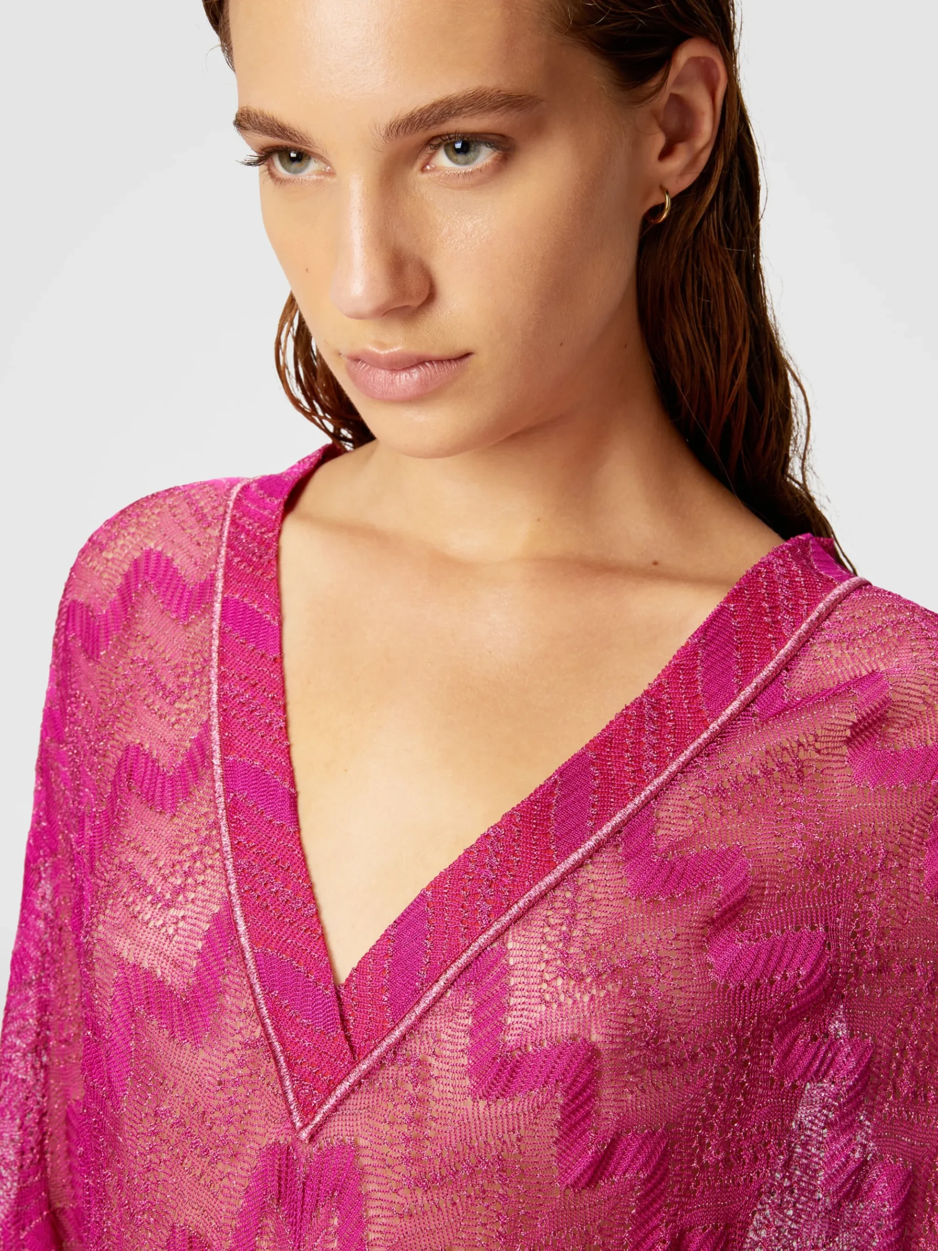 Cover-up dress in zig zag lamé viscose with wide sleeves