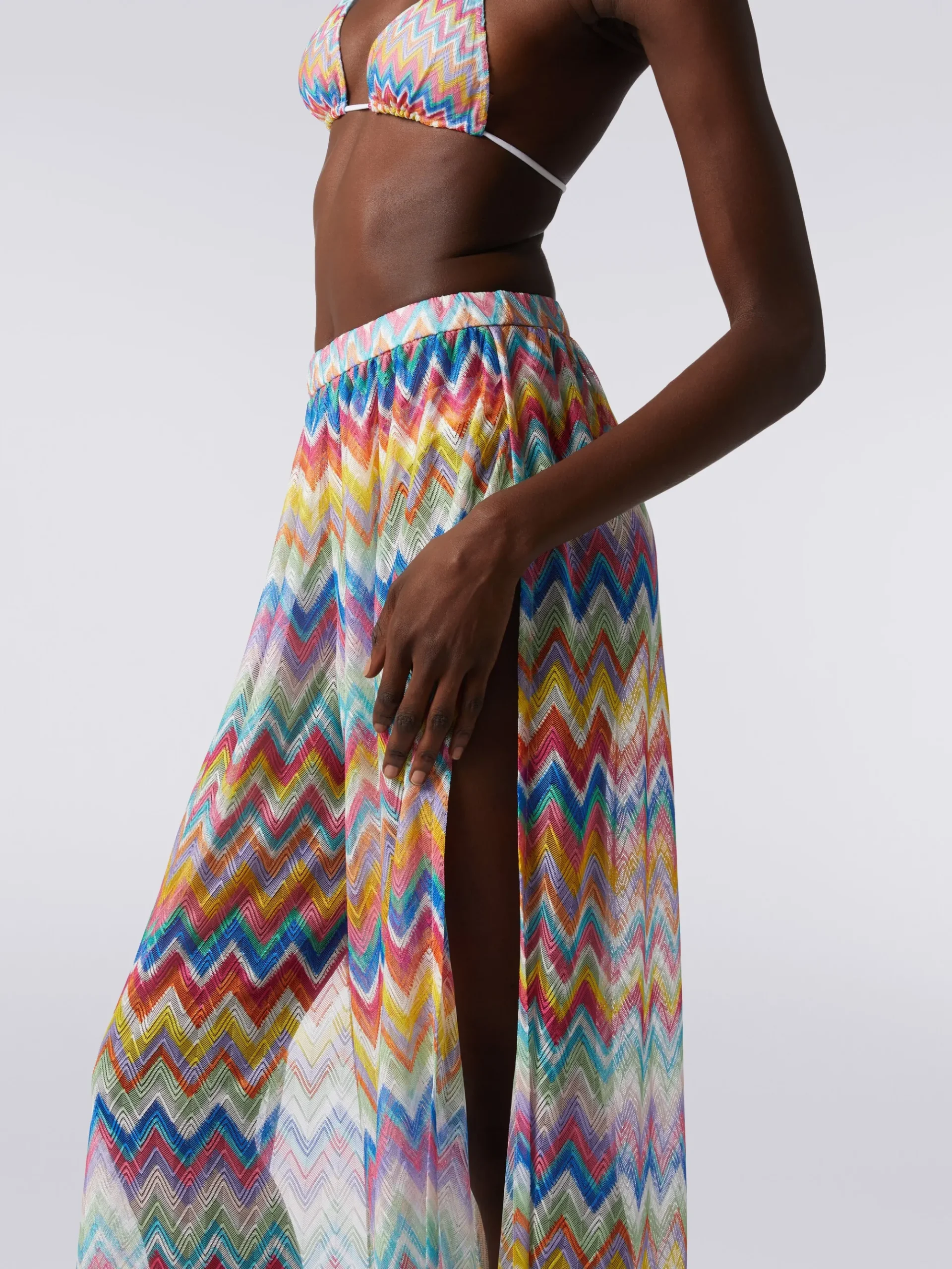 Cover-up trousers with zigzag print