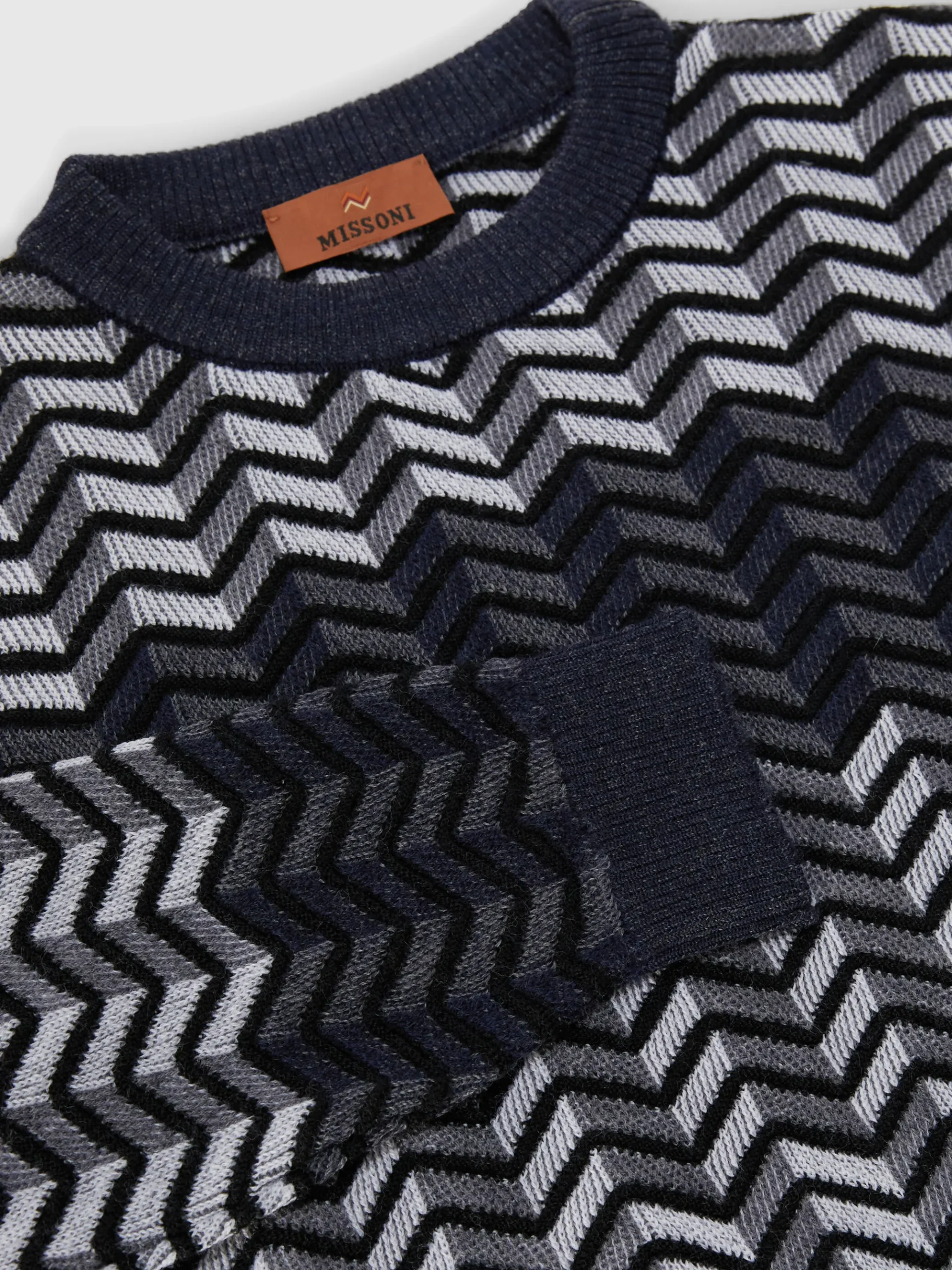 Crewneck sweater in zigzag virgin wool