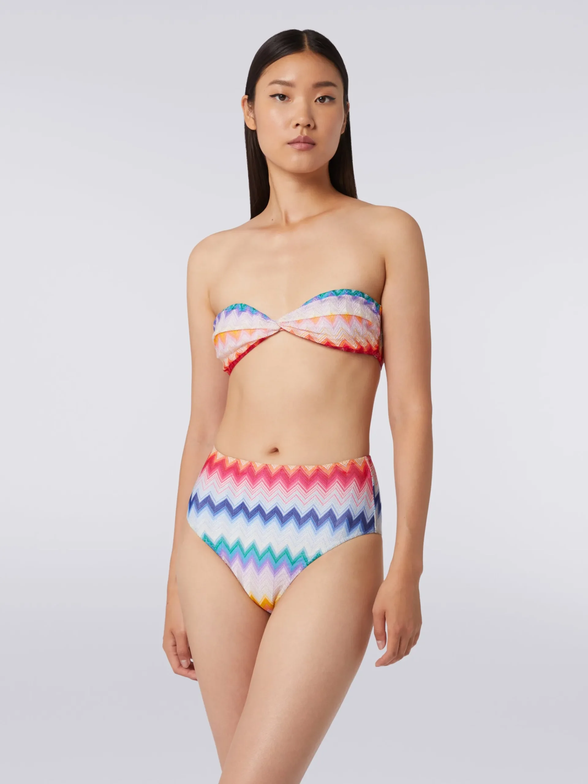 High-waisted bikini bottom in zigzag print fabric