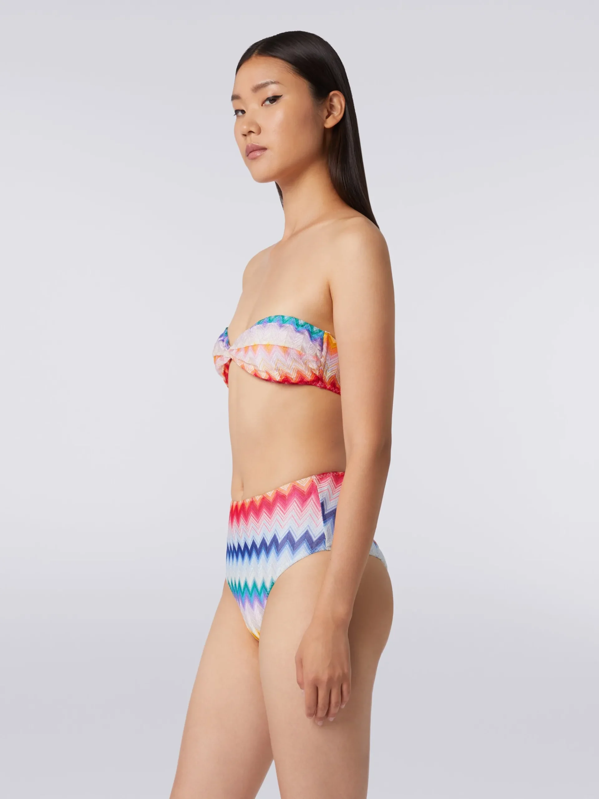 High-waisted bikini bottom in zigzag print fabric