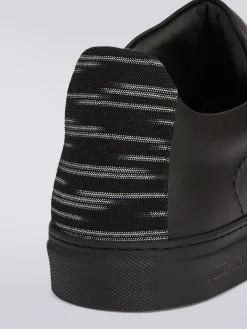 Leather trainers with slub insert