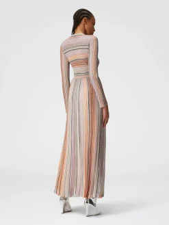 Long dress in lamé pleated knit