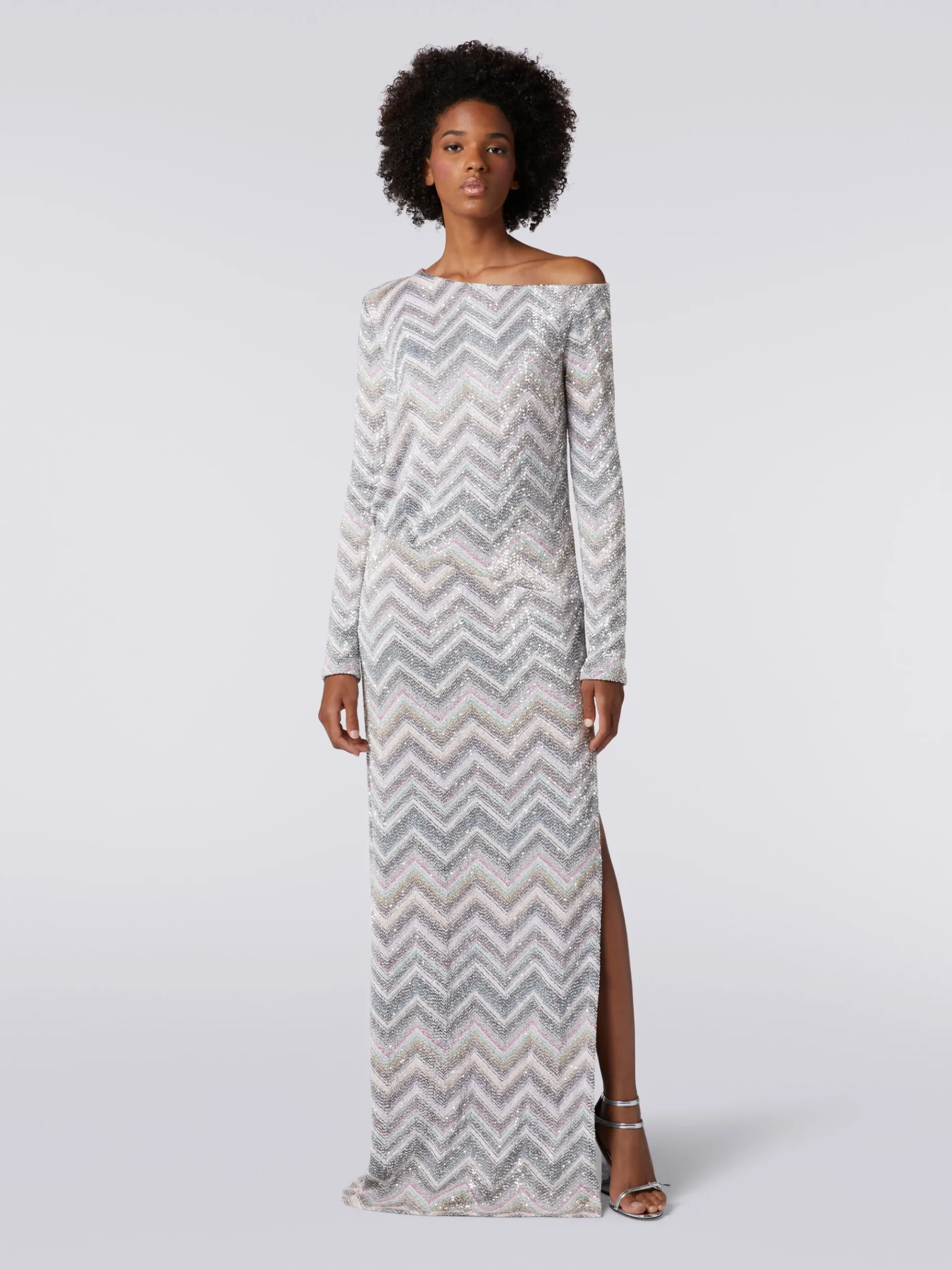 Long dress in zigzag knit with sequin appliqué