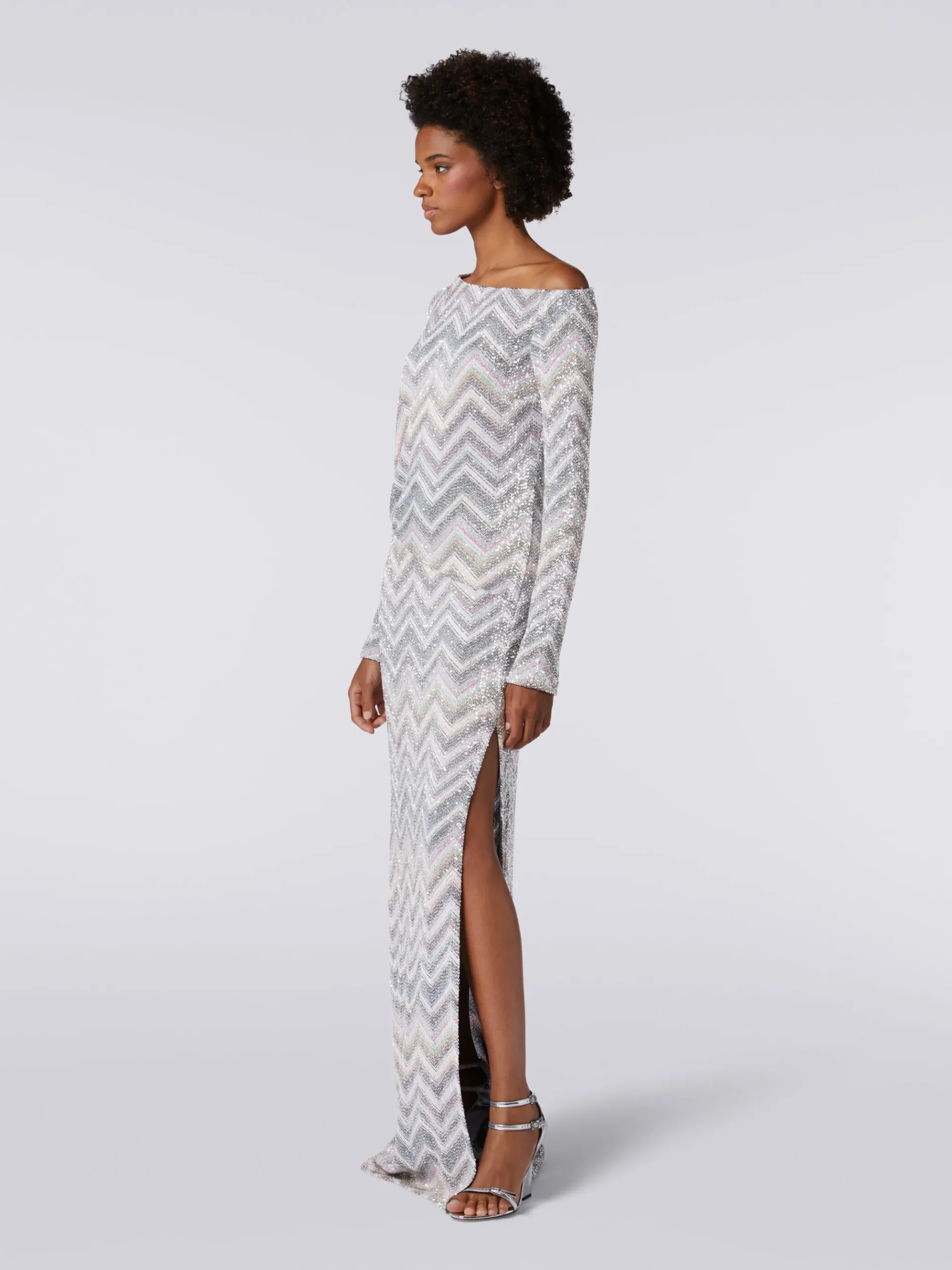 Long dress in zigzag knit with sequin appliqué