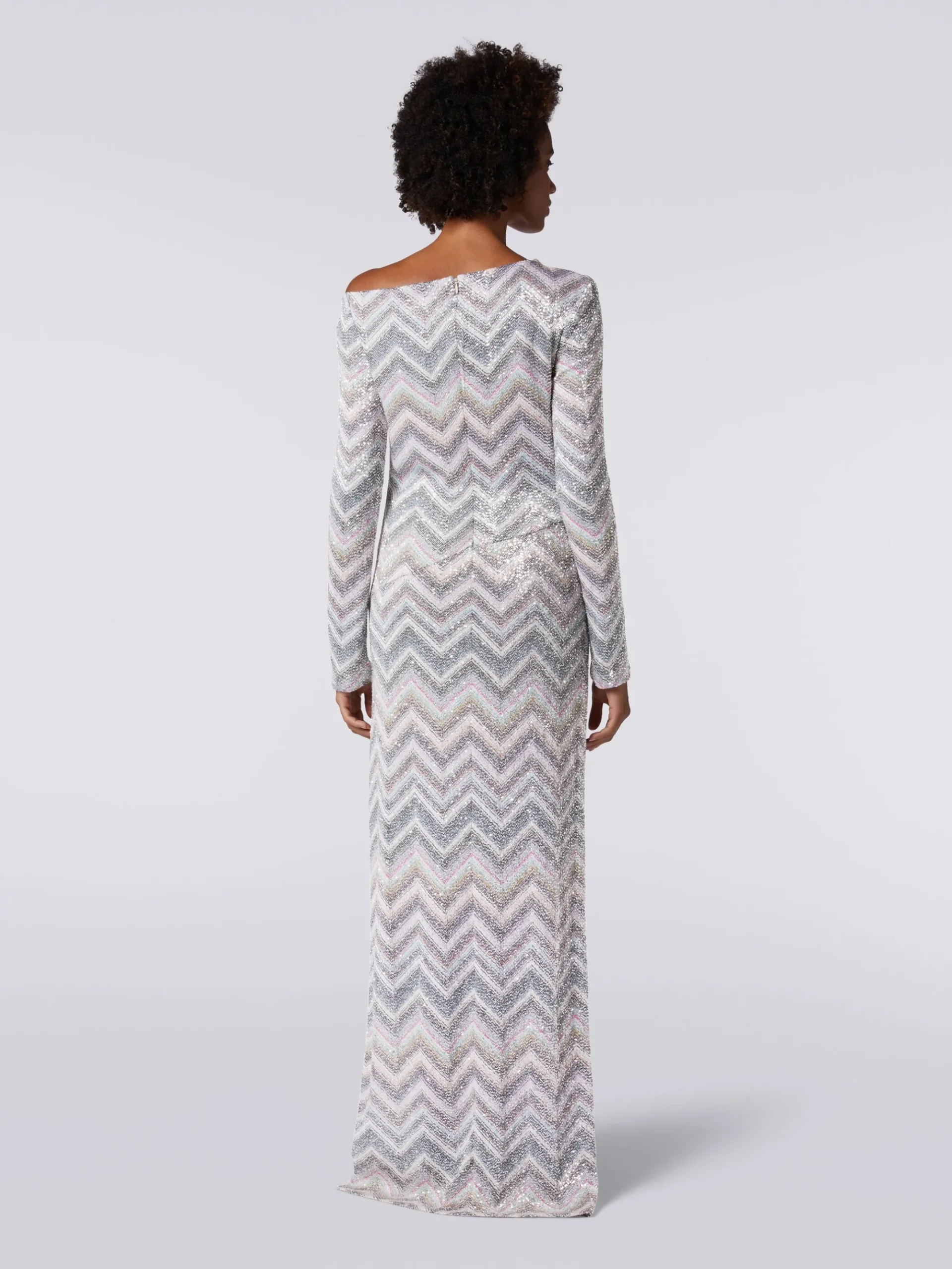 Long dress in zigzag knit with sequin appliqué