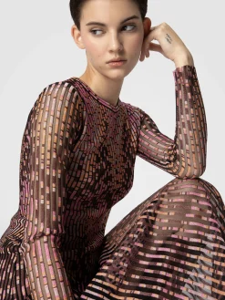 Long dress with partial zigzag pattern