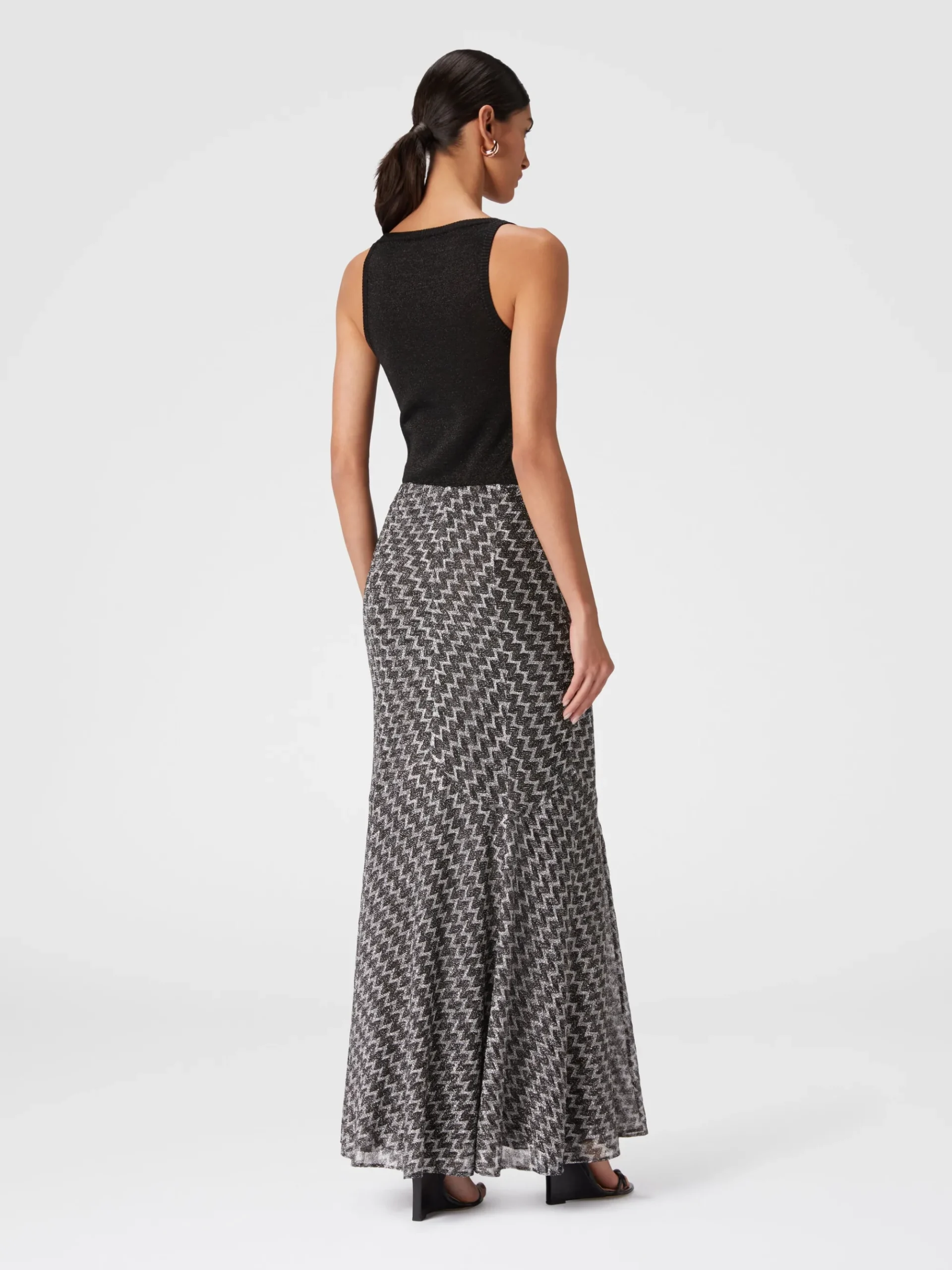 Long flared skirt in zig zag lamé viscose blend