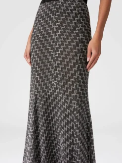 Long flared skirt in zig zag lamé viscose blend
