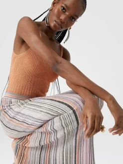Long ribbed parted skirt with sequins