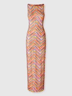 Long sleeveless dress in printed tulle