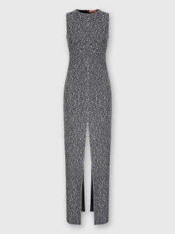 Long sleeveless dress with deep central slit