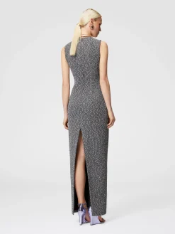 Long sleeveless dress with deep central slit