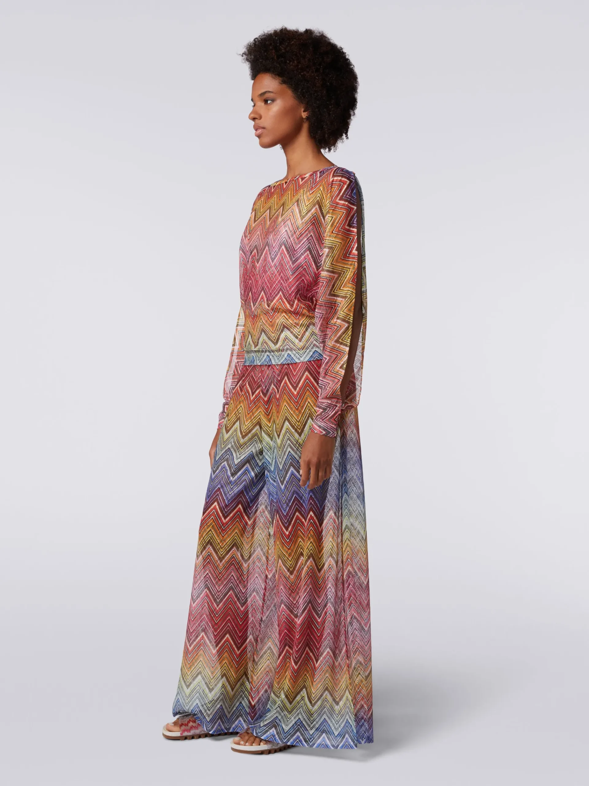 Long-sleeved blouse in zigzag print fabric