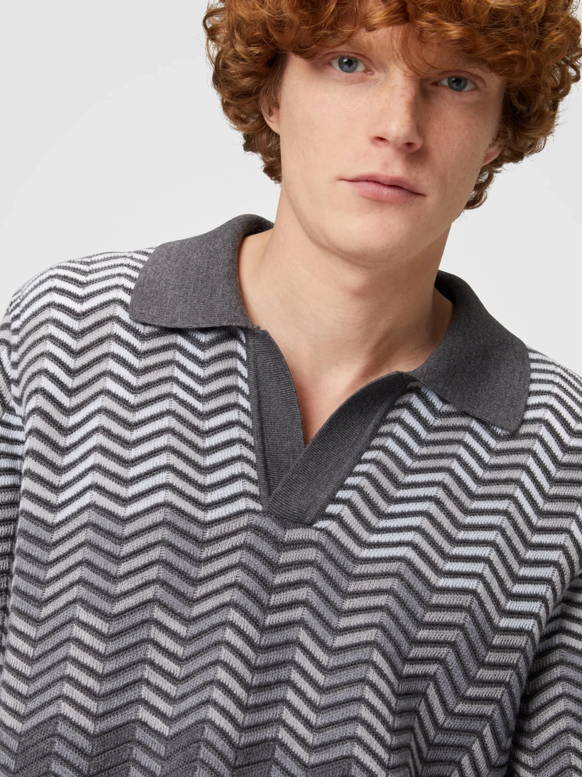Long-sleeved polo shirt in zigzag virgin wool
