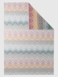 Marea 130x190 cm wool plaid blanket with chevron pattern