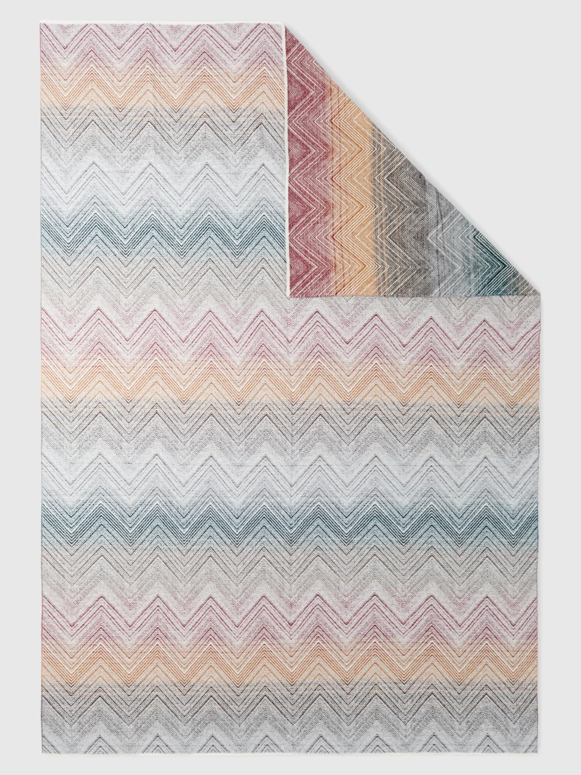 Marea 130x190 cm wool plaid blanket with chevron pattern