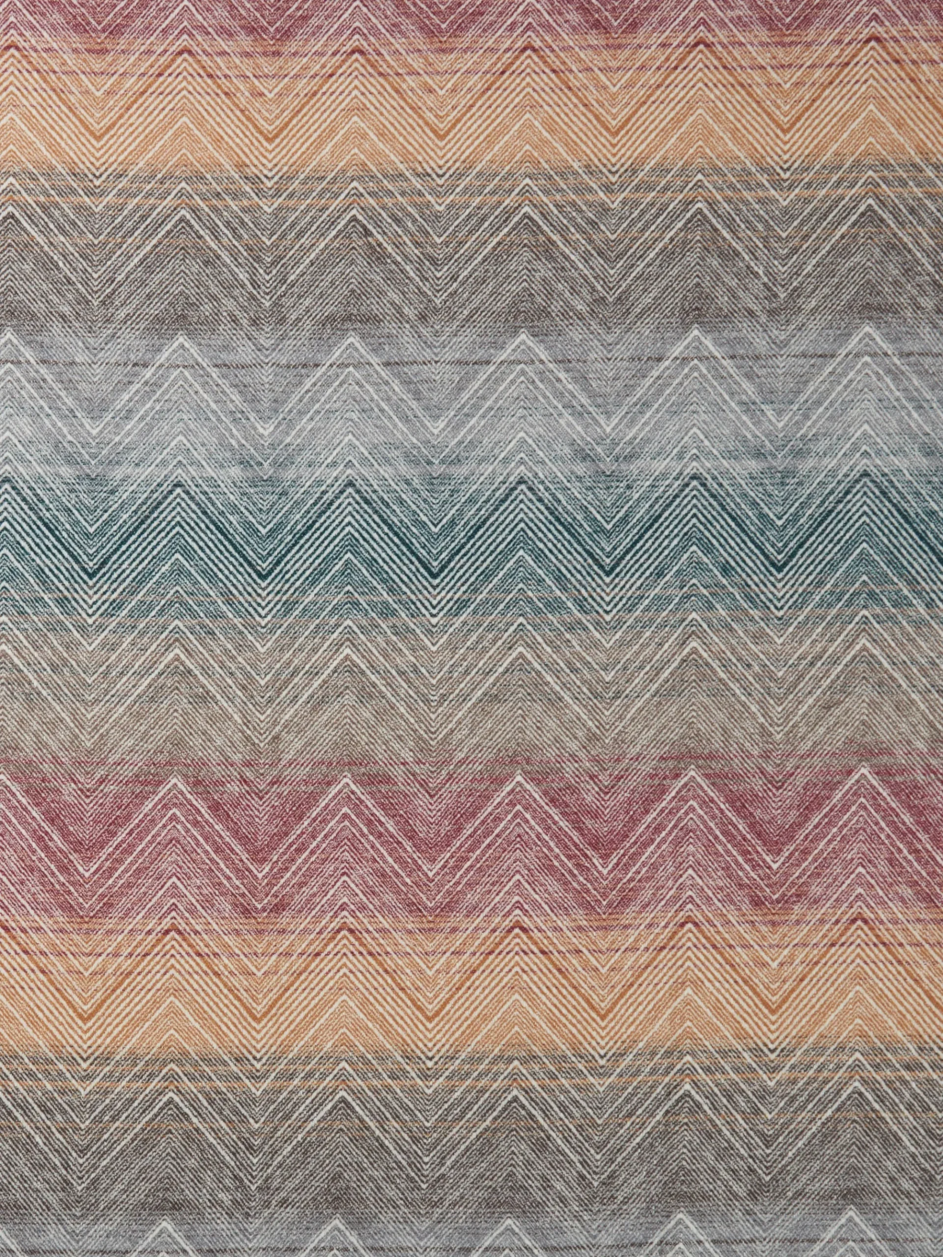 Marea 130x190 cm wool plaid blanket with chevron pattern