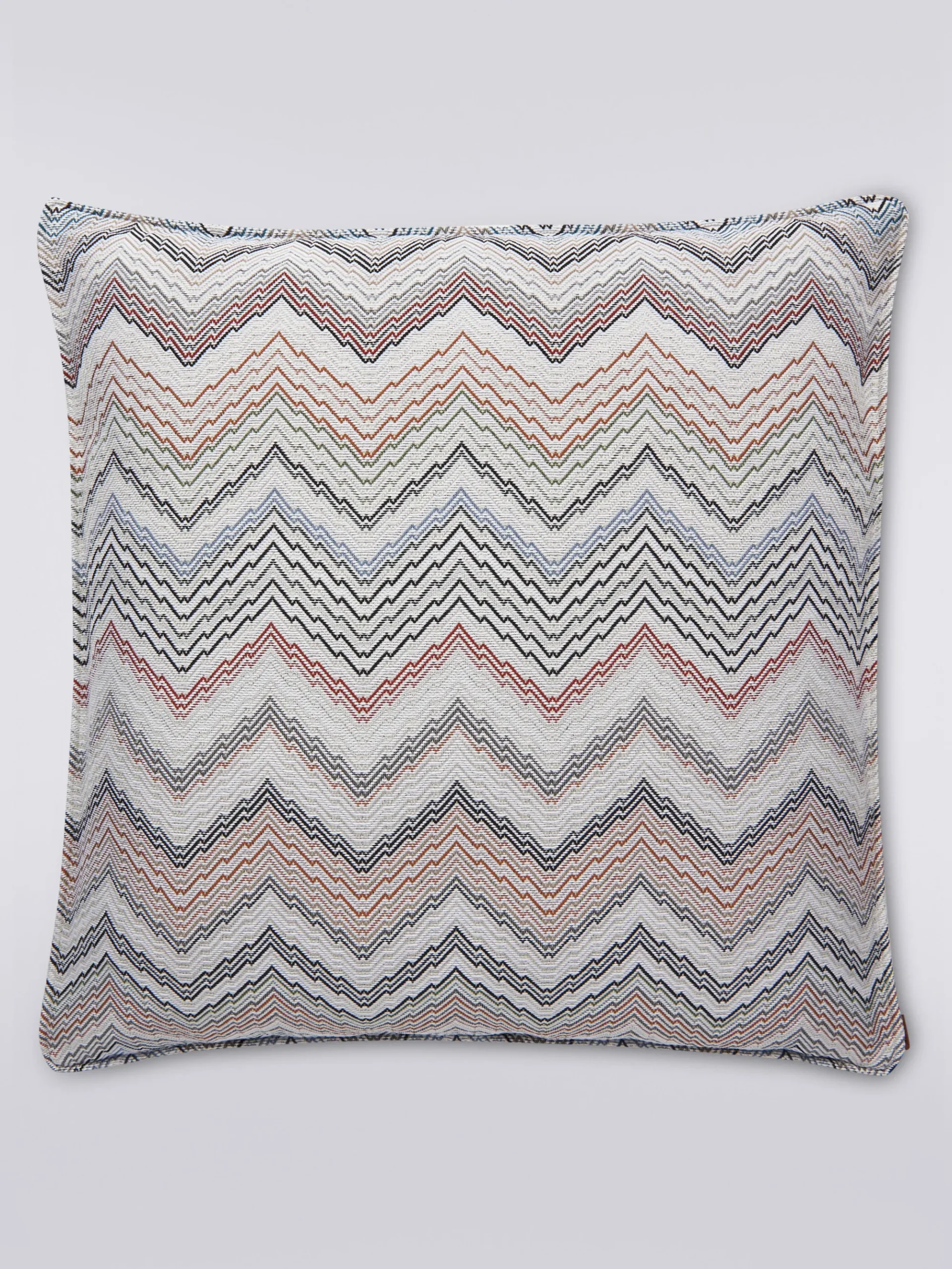 Milano 60x60 cm cushion with knitted effect