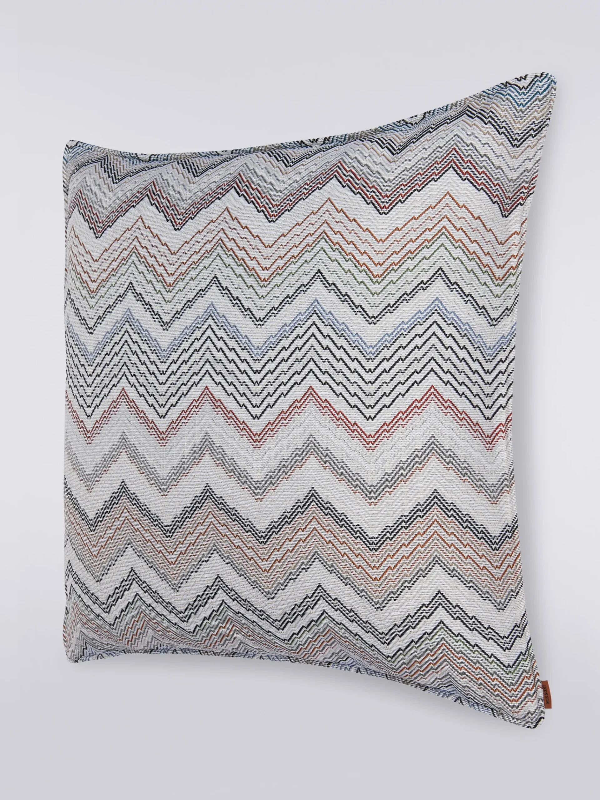 Milano 60x60 cm cushion with knitted effect