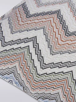 Milano 60x60 cm cushion with knitted effect