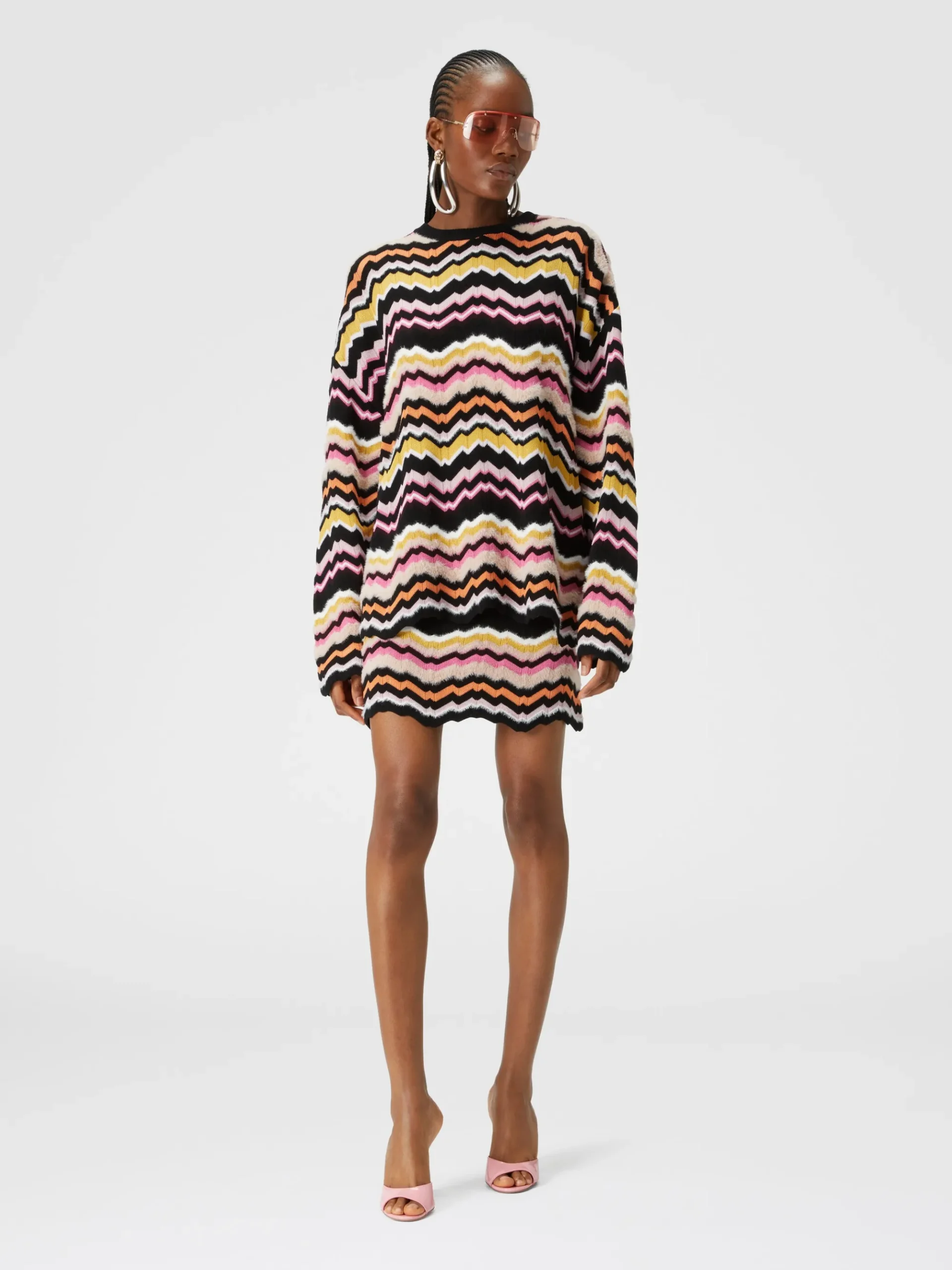 Mini skirt with zigzag Greek motif