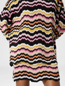 Mini skirt with zigzag Greek motif