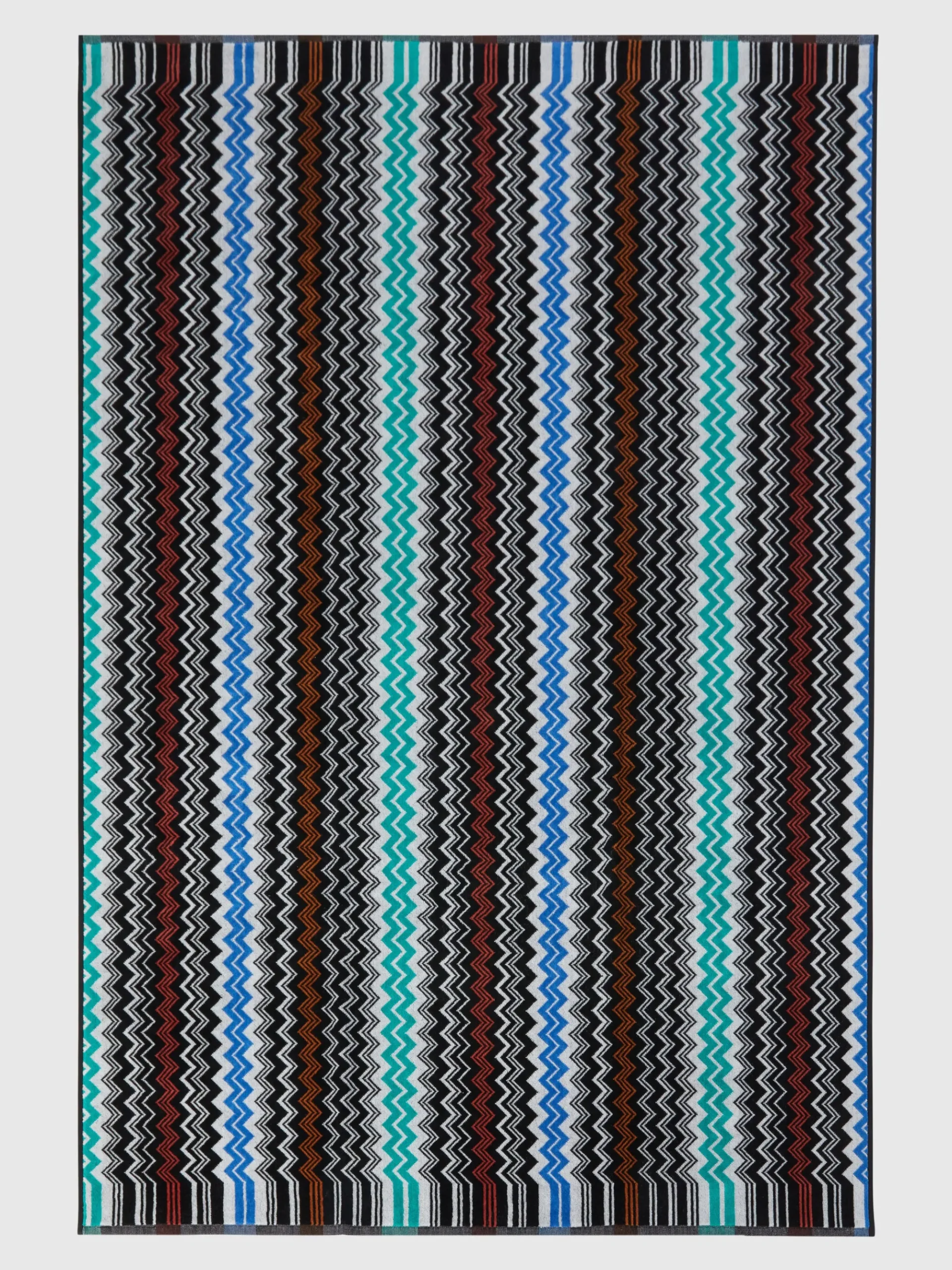 Neoclassic 150x100 cm beach towel in zigzag cotton terry