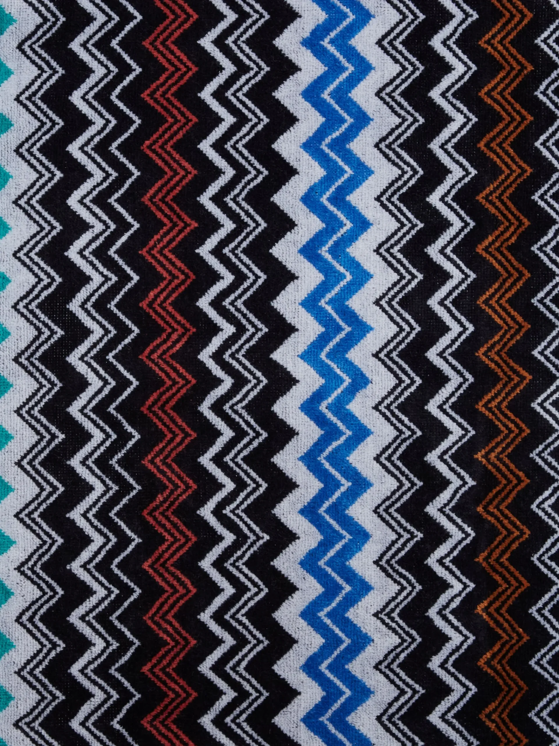 Neoclassic 150x100 cm beach towel in zigzag cotton terry
