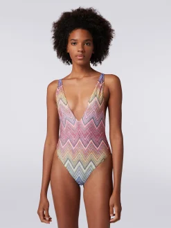 One-piece swimming costume in zigzag print fabric