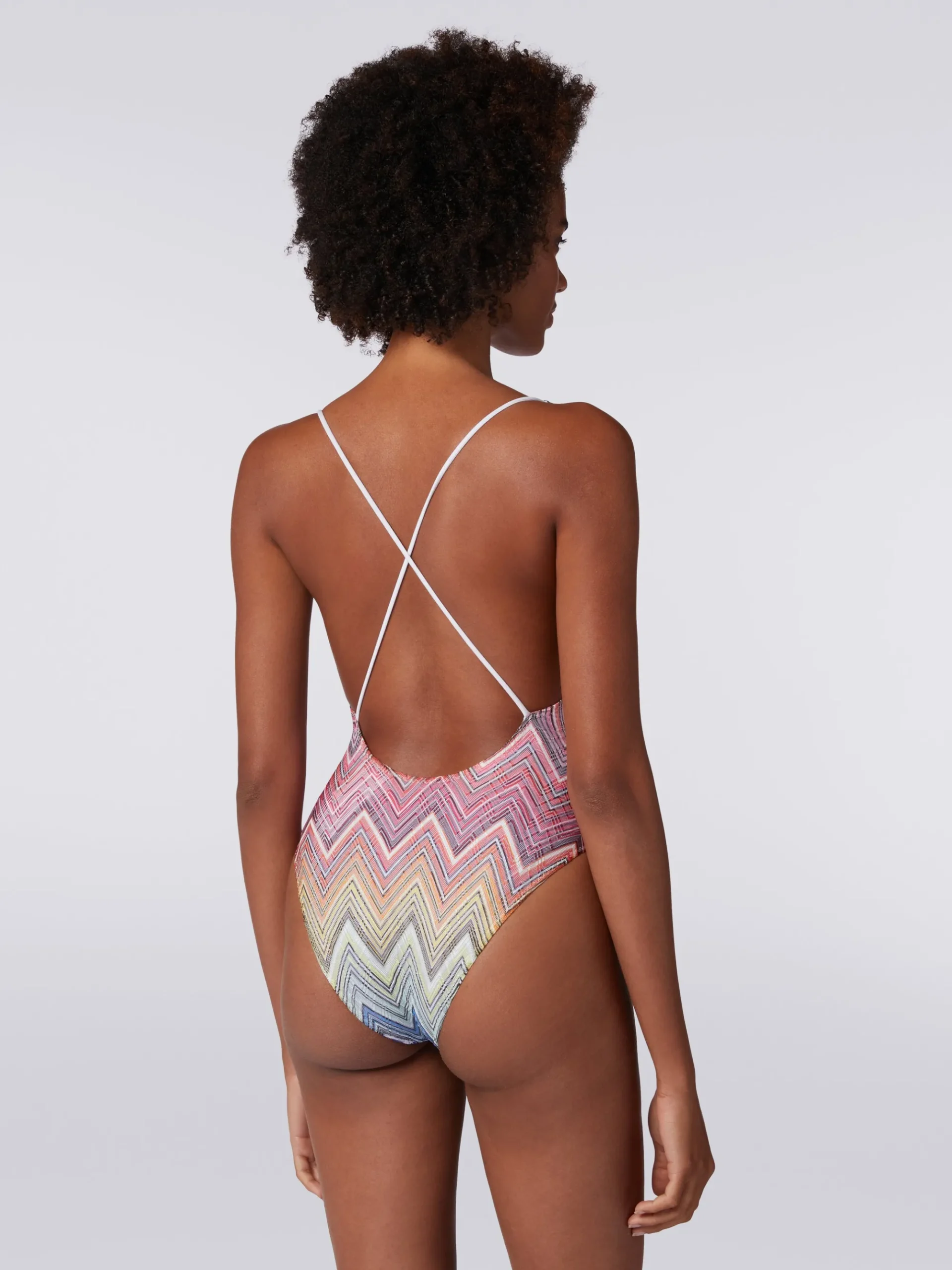 One-piece swimming costume in zigzag print fabric