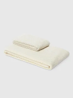 2-piece Harmony bath towel set in cotton terry with chevron pattern