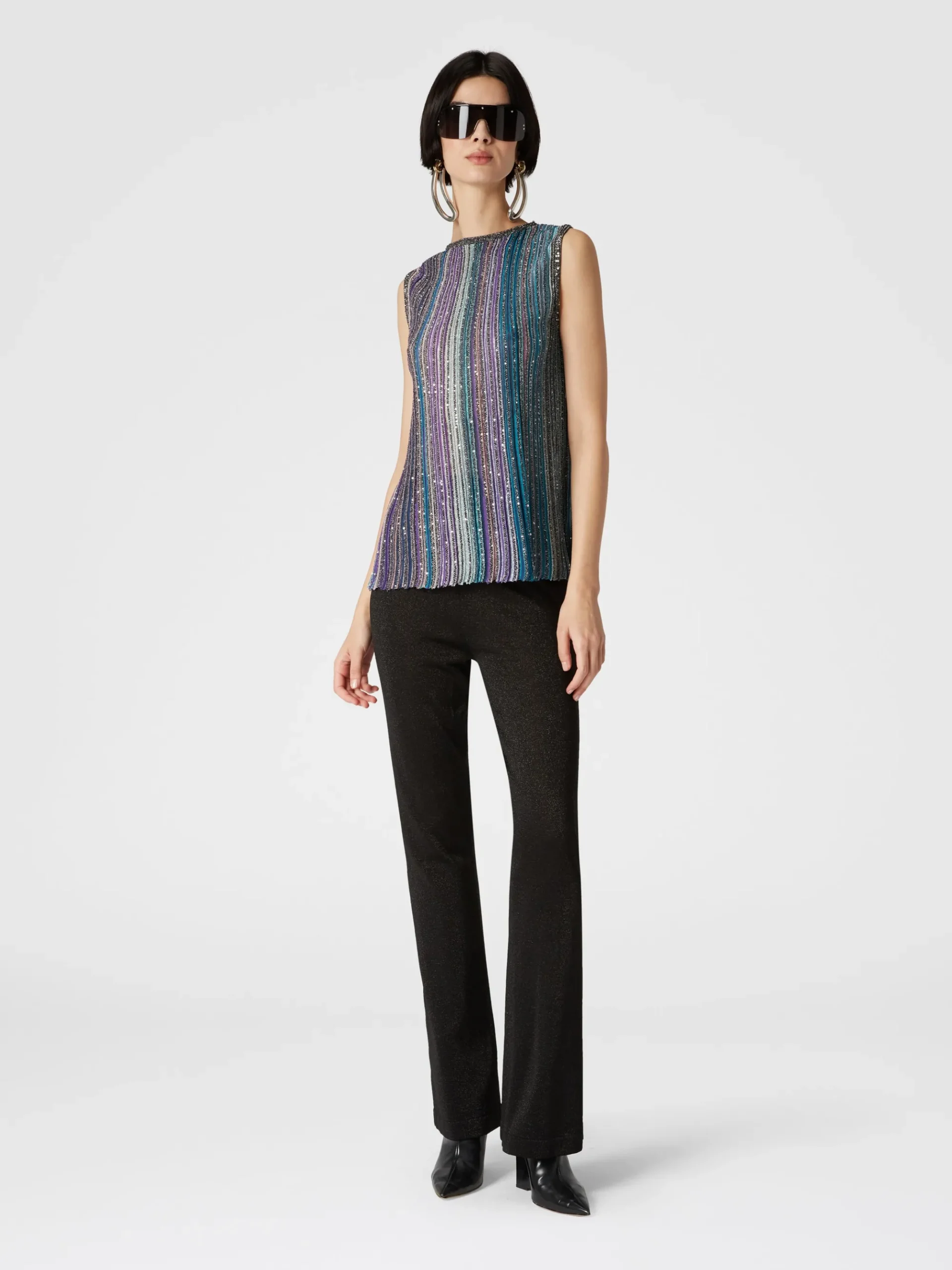 Ribbed ribbed sleeveless top with sequins
