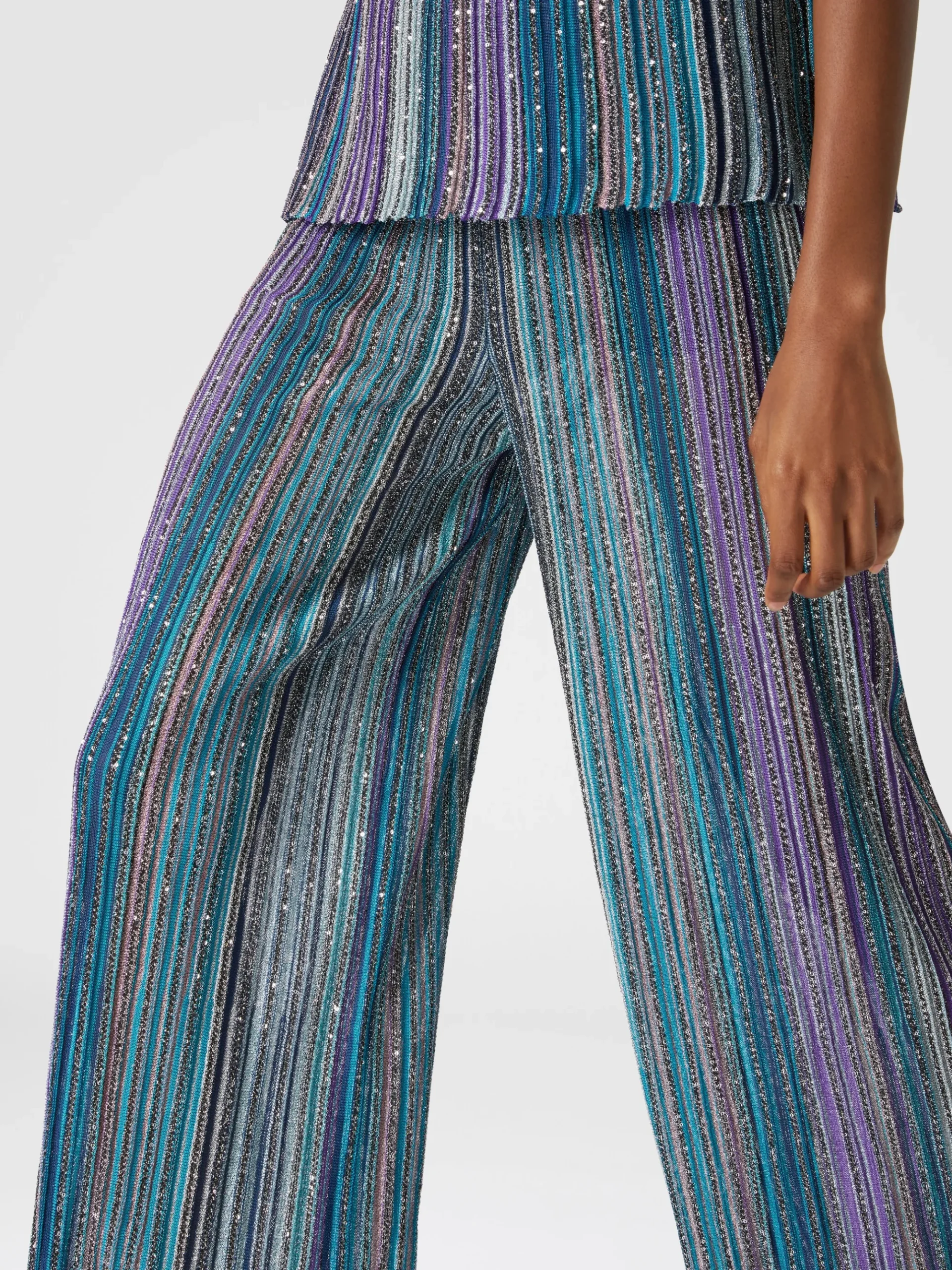 Ribbed trousers with sequins