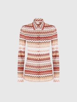 Shirt with serrated lamé zig zag pattern