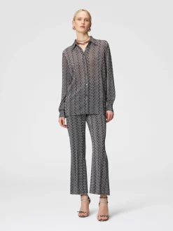 Shirt with zig zag lamé pattern