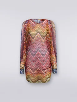 Short cover up dress in zigzag print fabric