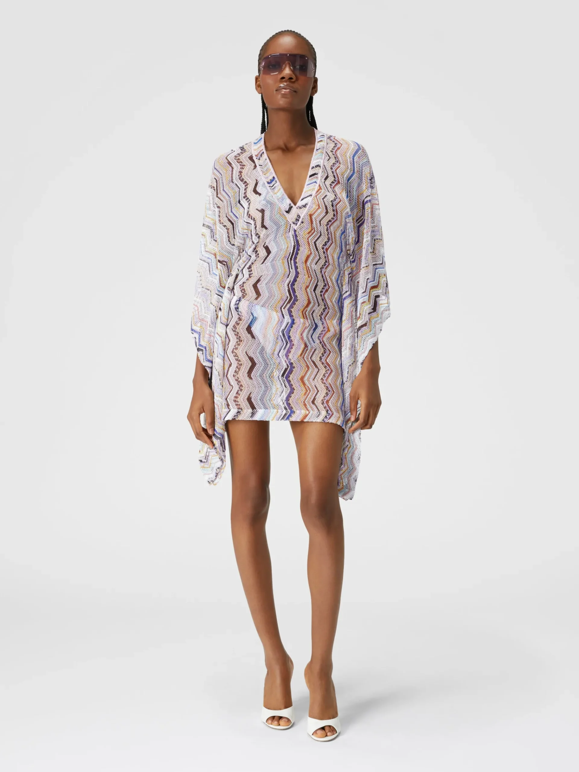 Short cover up kaftan in zigzag crochet with lurex