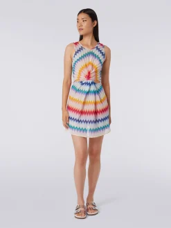 Short cover up with torchon neckline and zigzag print