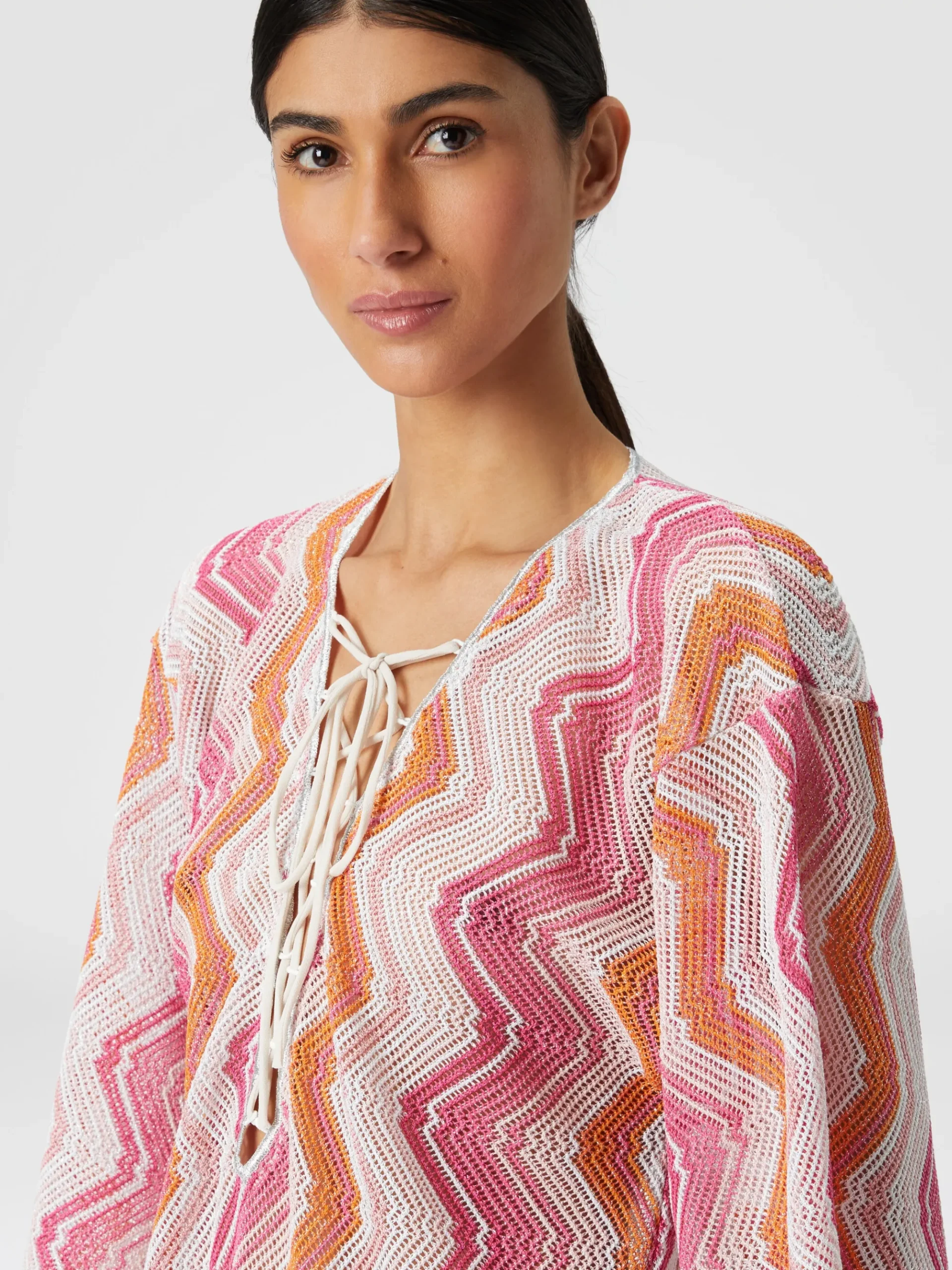 Short cover-up kaftan with braided lacing