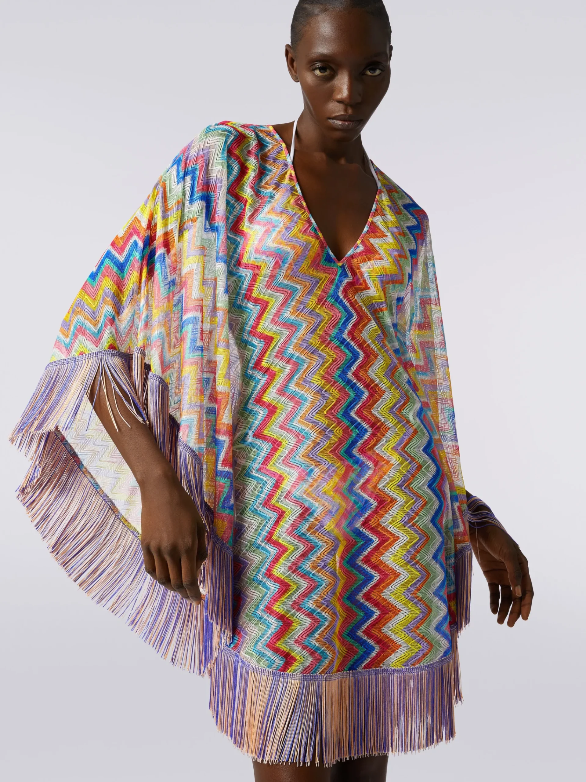 Short cover-up kaftan with zigzag print and fringes