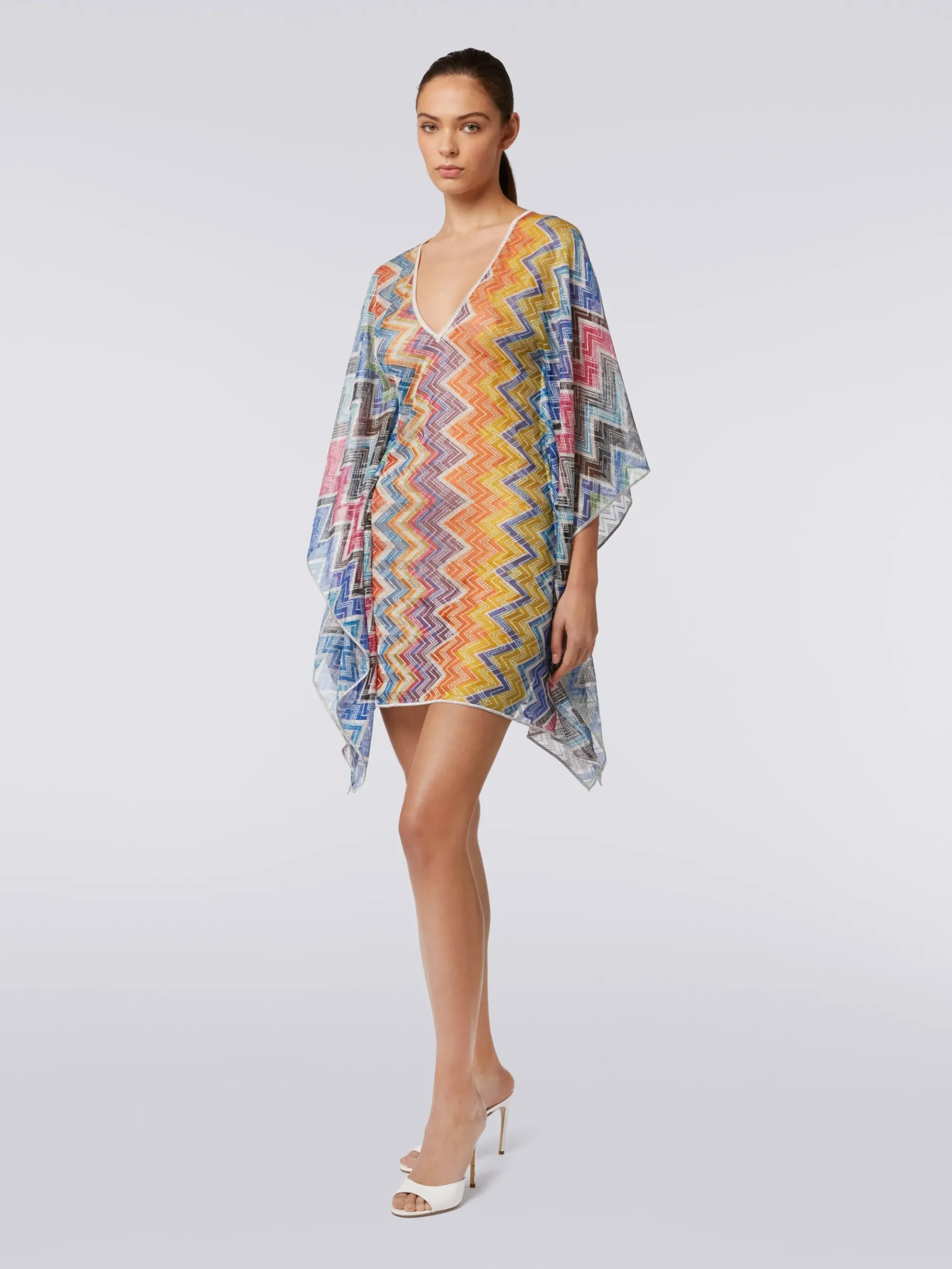 Short zigzag cover-up kaftan with lurex