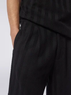 Shorts in zigzag viscose and cotton