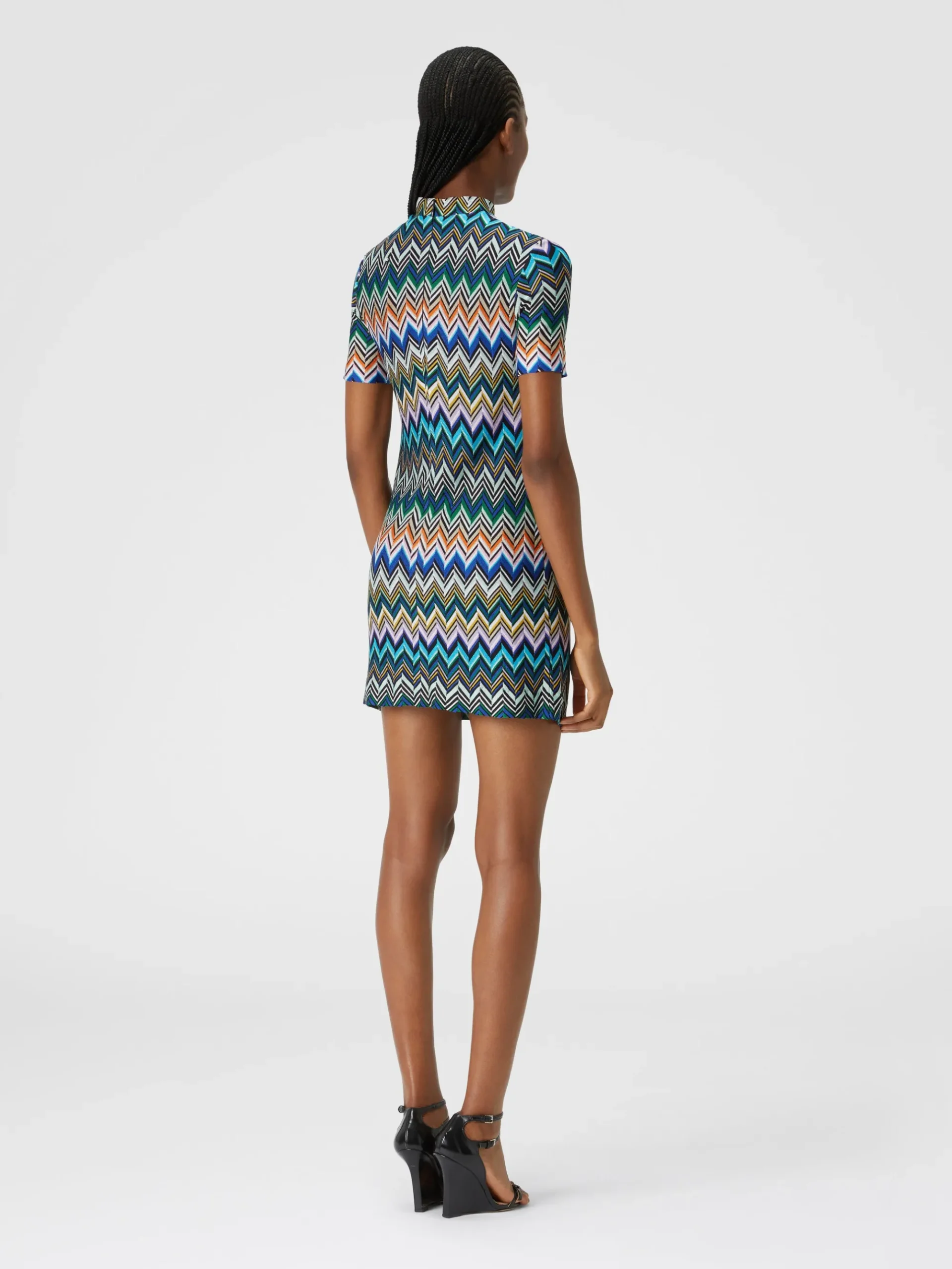 Short-sleeved mini-dress in zig zag viscose