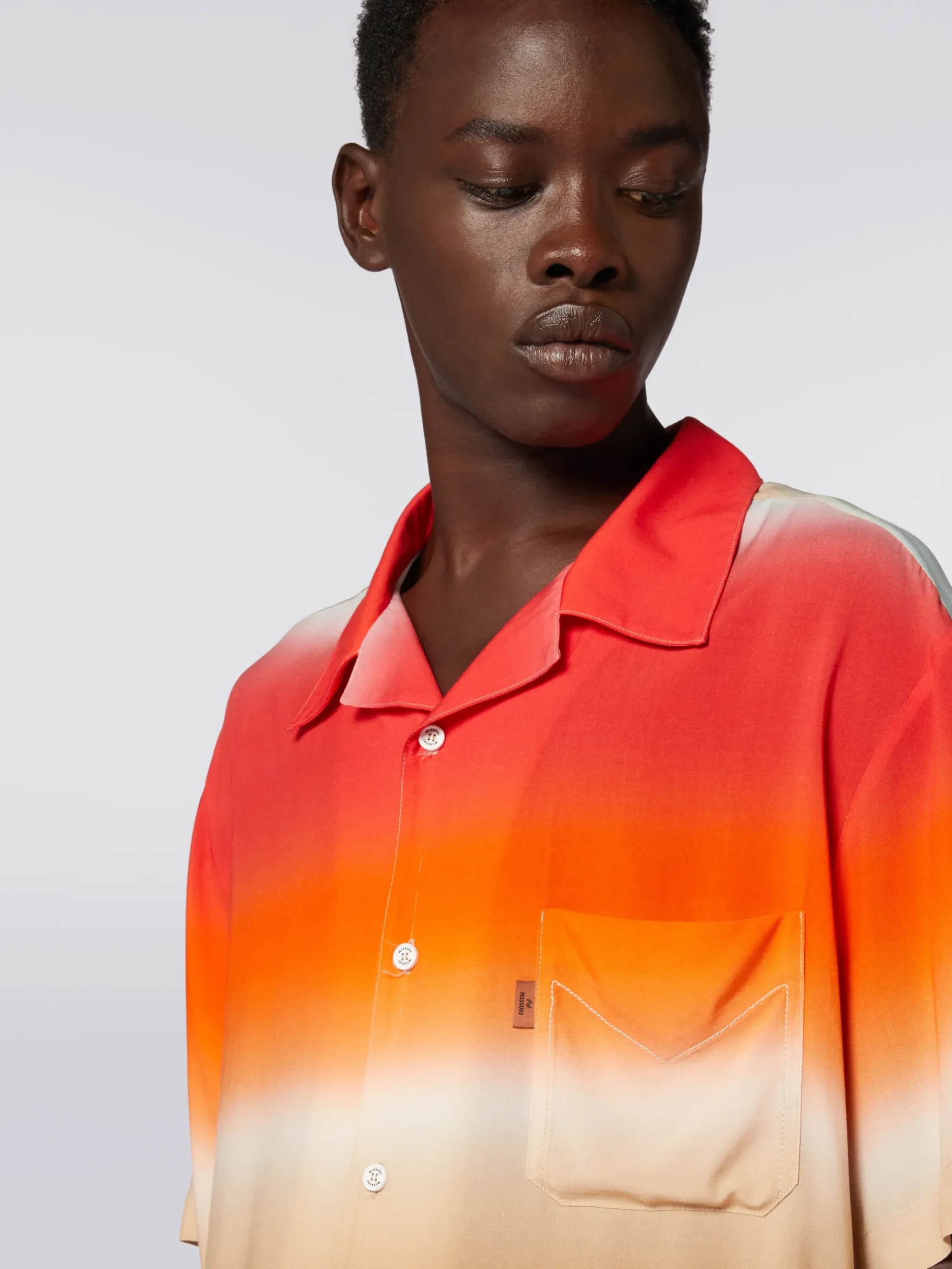 Short-sleeved shirt in dégradé viscose