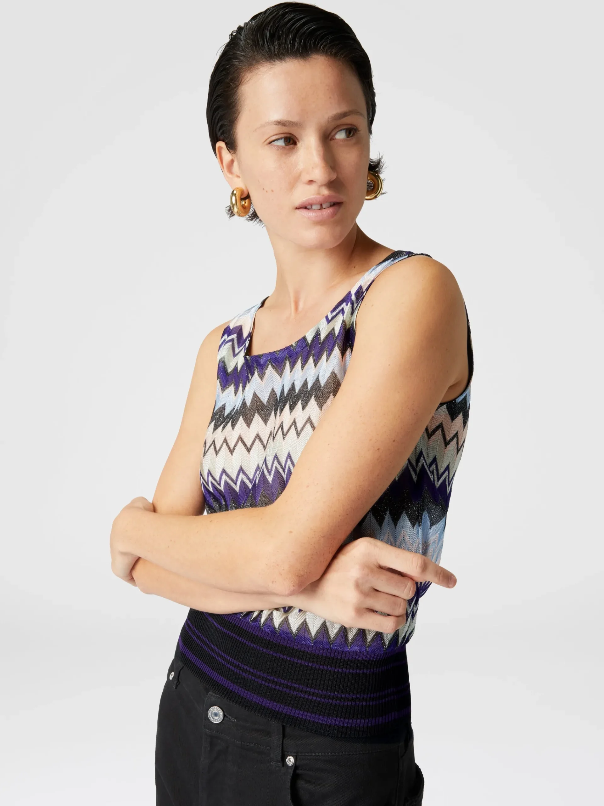 Sleeveless top in zig zag lamé viscose