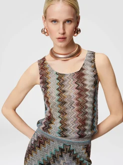 Sleeveless top with lamé slub zigzag motif